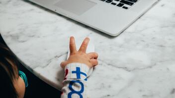 61dd91e27c3a9d391799d17c Charles Deluvio R A83 Mm Tx46 U Unsplash